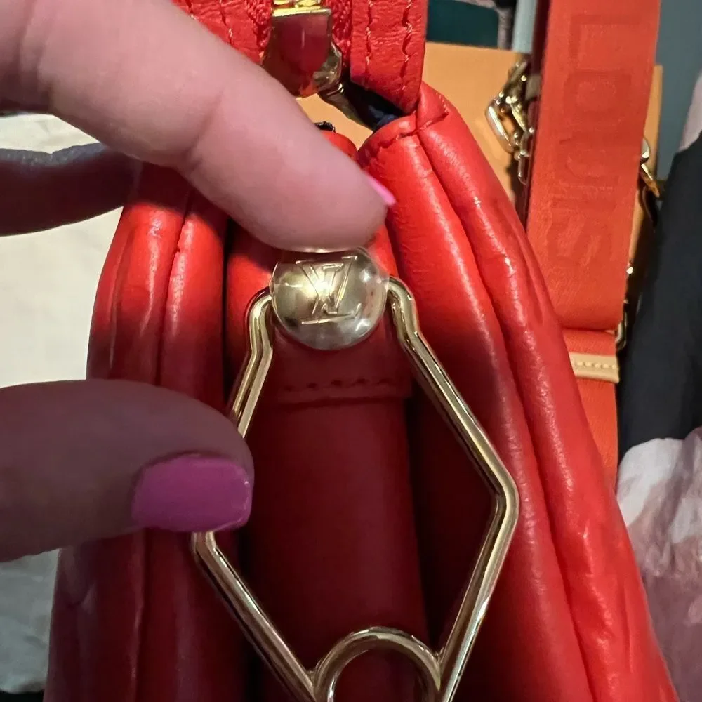 Louis Vuitton COUSSIN PM ROUGE